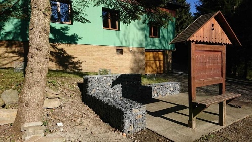 Chata s baznem - Pod Bukovinami - Beskydy