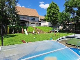 Chalupa s baz�nem - Podh��� Ch�ib� - Krom���