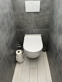 Chalupa s baz�nem - Podh��� Ch�ib� - Krom���