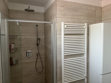 Chalupa s baz�nem - Podh��� Ch�ib� - Krom���