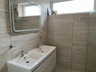 Chalupa s baz�nem - Podh��� Ch�ib� - Krom���