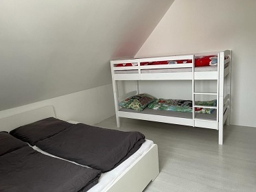 Chalupa s baz�nem - Podh��� Ch�ib� - Krom���