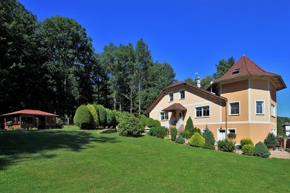 Penzion s bazénem - Slavkovský les - Podlesí