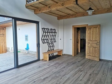 Chalupa CHKO Bílé Karpaty - Velký Lopeník