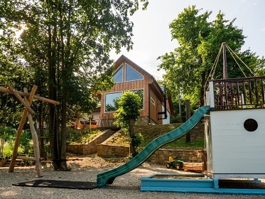 Chalupa CHKO Bílé Karpaty - Velký Lopeník