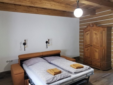 Chalupa CHKO Bílé Karpaty - Velký Lopeník