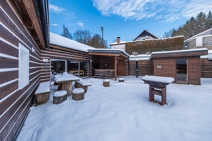 Wellness Roubenka - kachlov� kamna - Podkrkono��