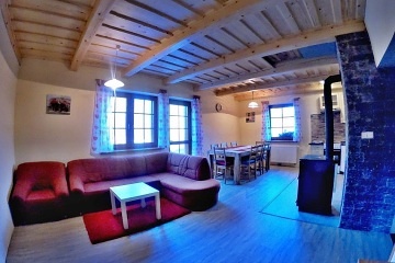 Chalupa u cyklostezky - Beskydy - Pluskoveček