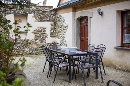 Chalupa na samot� - Boud�v Ml�n - Skuhrov