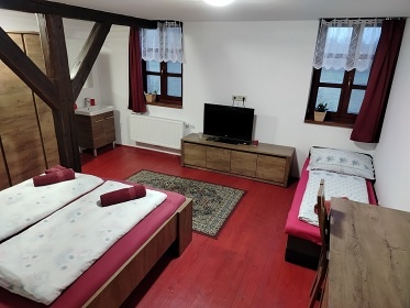 Chalupa na samot� - hrad Lipnice nad S�zavou