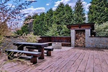 Vala�sk� roubenky - Velk� Karlovice - Beskydy