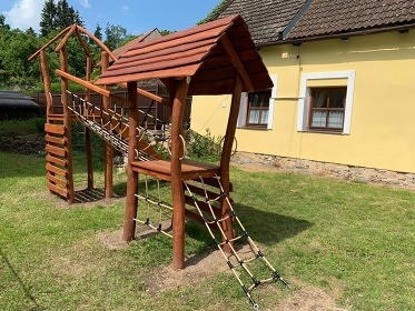 Chalupa s bazénem - hrad Pernštejn - přehrada Vír