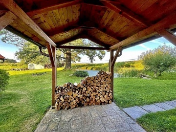 Jiho�esk� chalupa Zlat� Koruna - hrad D�v�� K�men