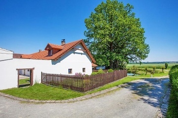 Jiho�esk� chalupa Zlat� Koruna - hrad D�v�� K�men