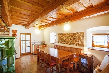 Jiho�esk� chalupa Zlat� Koruna - hrad D�v�� K�men