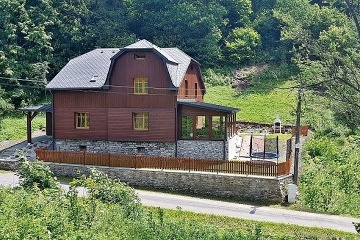 Rodinn� chalupa - samota a koupac� sud - Faunapark