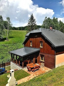 Rodinn� chalupa - samota a koupac� sud - Faunapark