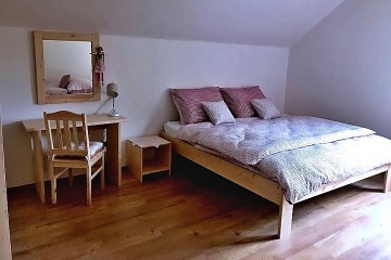 Rodinn� chalupa - samota a koupac� sud - Faunapark