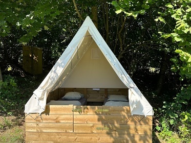 Glamping s bazénem - Nová Bystřice - Landštejn