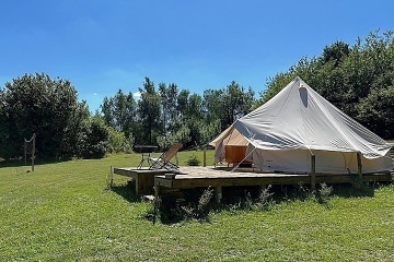 Glamping Návary - ubytování Česká Kanada
