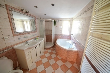 Jiho�esk� chalupa s baz�nem - Vesel� n. Lu�nic�