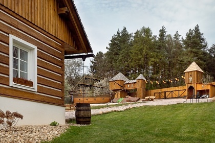 Rodinn� chalupa s baz�nem - �esk� r�j - Ji��nsko