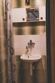 Chalupa a vinn� sklep Hustope�sko - Nov� Ml�ny