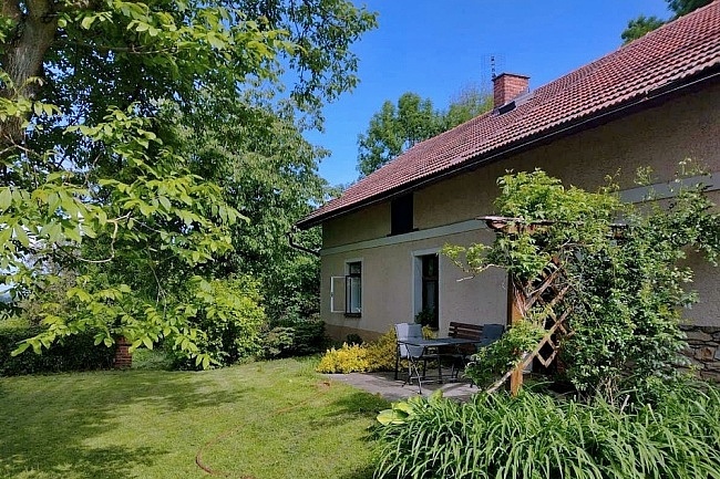 Venkovsk� chalupa s baz�nem Vorlice - Pot�tejn