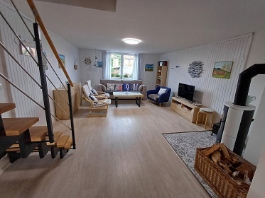 Chata a vinný sklep u přehrady Nové Mlýny - Pálava