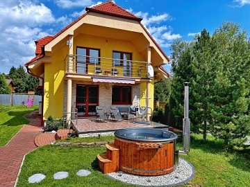 Chata u cyklostezky - koupac� sud - Vysok� Tatry