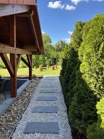 Wellness chalupa s baz�nem - hrad Per�tejn