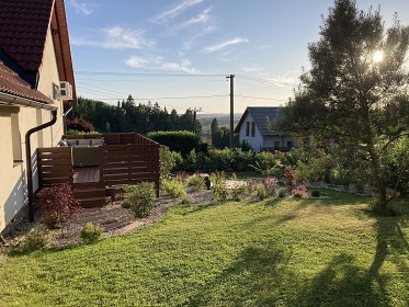 Wellness chalupa s baz�nem - hrad Per�tejn