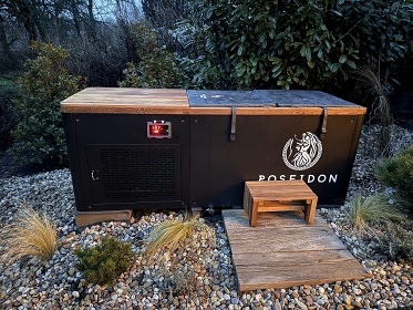 Wellness chalupa s baz�nem - hrad Per�tejn