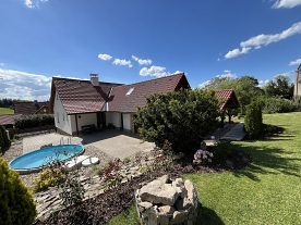Chalupa s bazénem - Pivonice - Zubštejn