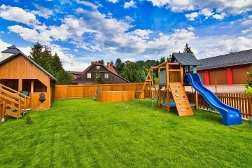 Chalupa baz�n a d�tsk� h�i�t� - Bukov� hora