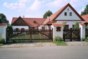 Nov� objekt: Jiho�esk� chalupa s baz�nem - T�borsko 2C-339