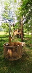 Glamping a koupac sud na samot - Treehouse