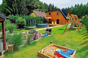 Chata pro rodiny - baz�n, wellness - babyfriendly