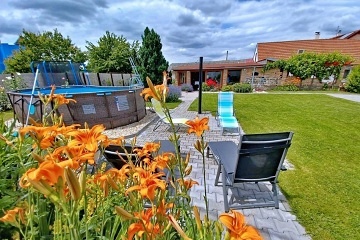 Penzion P�lava s baz�nem - cyklostezka Nov� Ml�ny