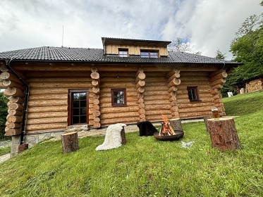 Srub u Dolní Moravy - polosamota Králický Sněžník