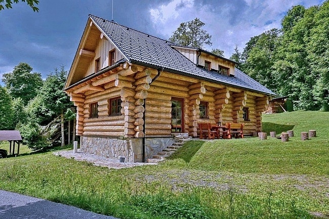 Srub u Doln� Moravy - polosamota Kr�lick� Sn�n�k