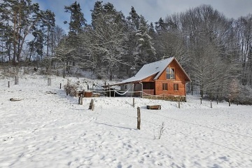 Chata na samot� - kon� a koupac� sud - Strakonicko