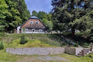 Chalupa s wellness a bazénem - Kozí hřbety