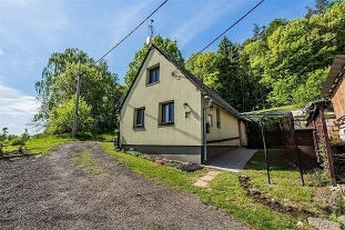 Nov objekt: Chata u hradu Trosky - esk rj - Troskovice 7C-160