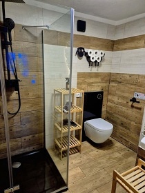 Chata u hradu Trosky - esk rj - Troskovice