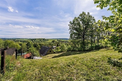Chata u hradu Trosky - esk rj - Troskovice