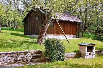 Chalupa u jezera Lipno - Frymburk - hrad Ro�mberk