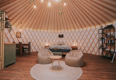 Glamp Jurta - biotop a sauna - Toulovcovy Ma�tale