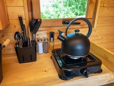 Maringotka u potoka Pulpit - glamping Hudice