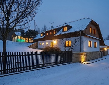 Chalupa s kryt�m baz�nem - ���rsk� Vrchy